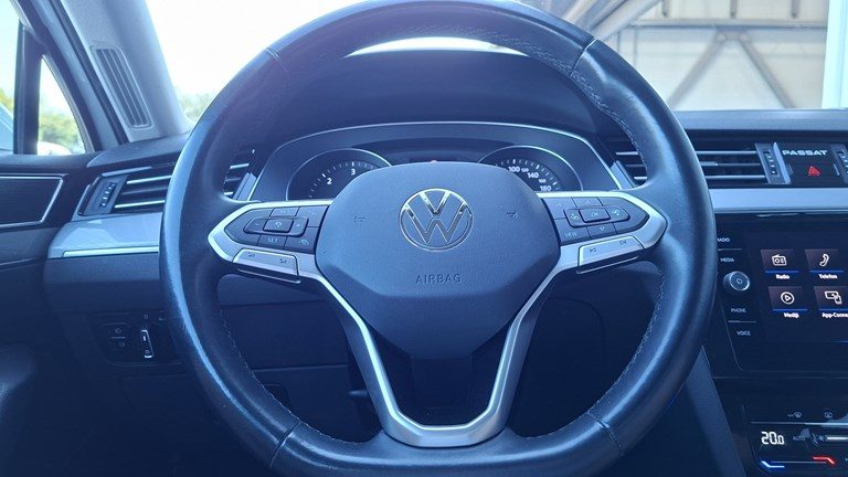 2021 Volkswagen Passat — fotografija 20