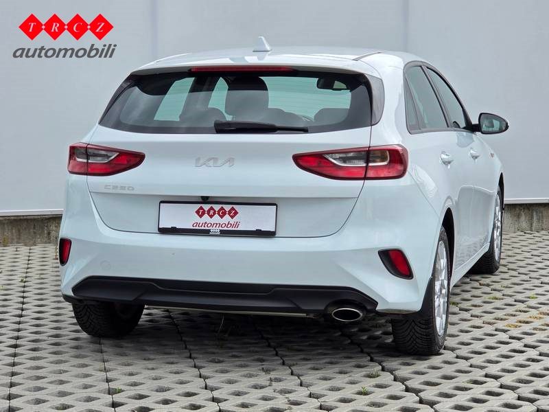 2022 Kia Ceed — fotografija 3