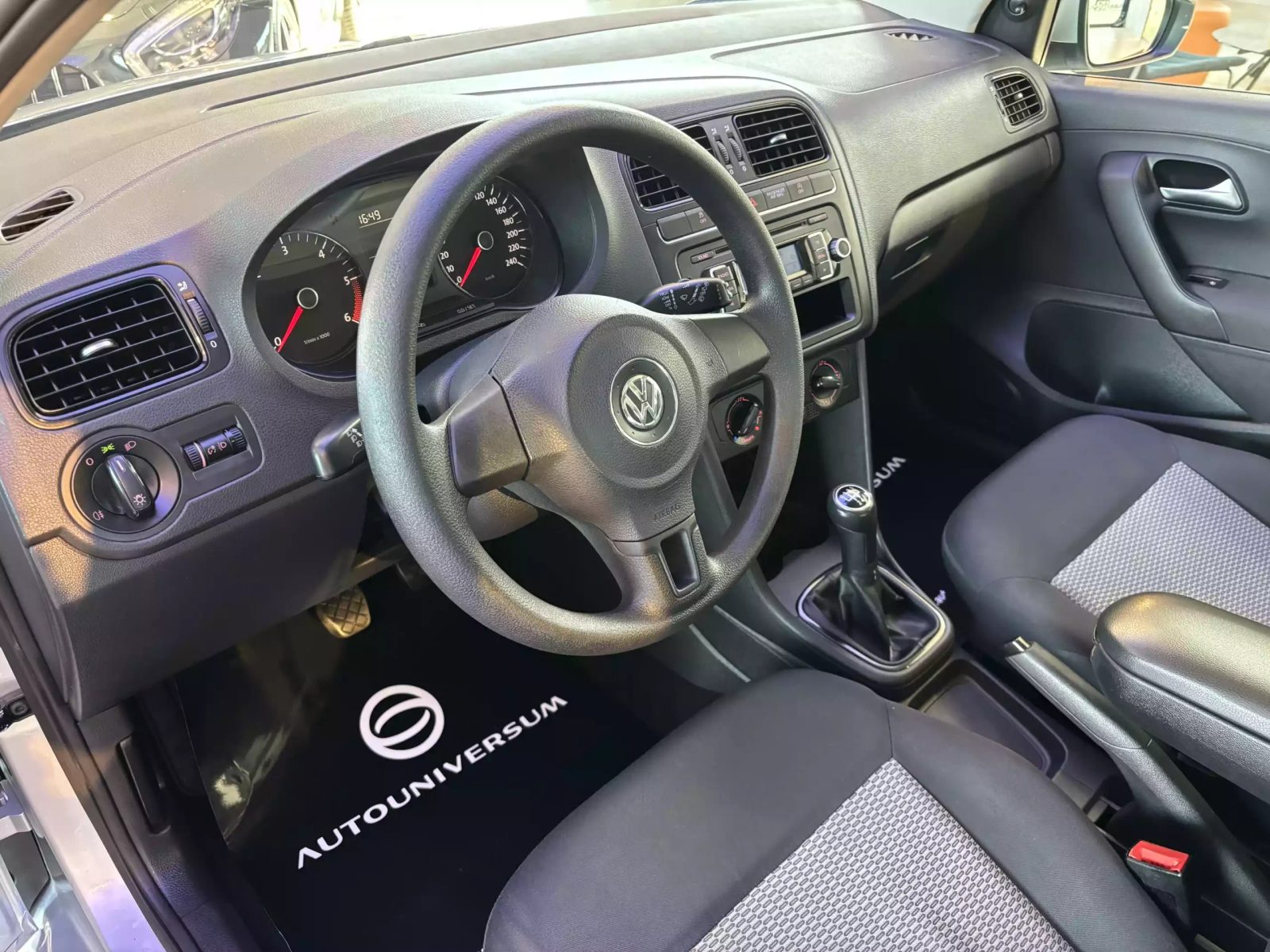 2010 Volkswagen Polo — fotografija 14
