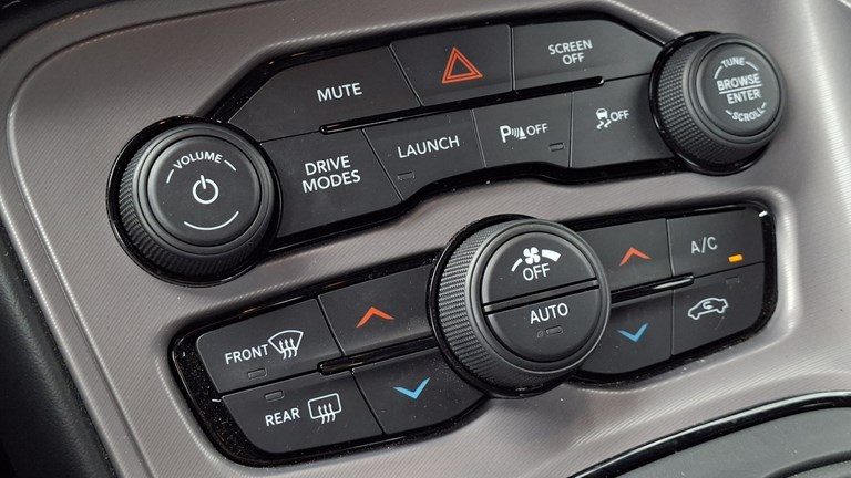 2024 Dodge Challenger — fotografija 14