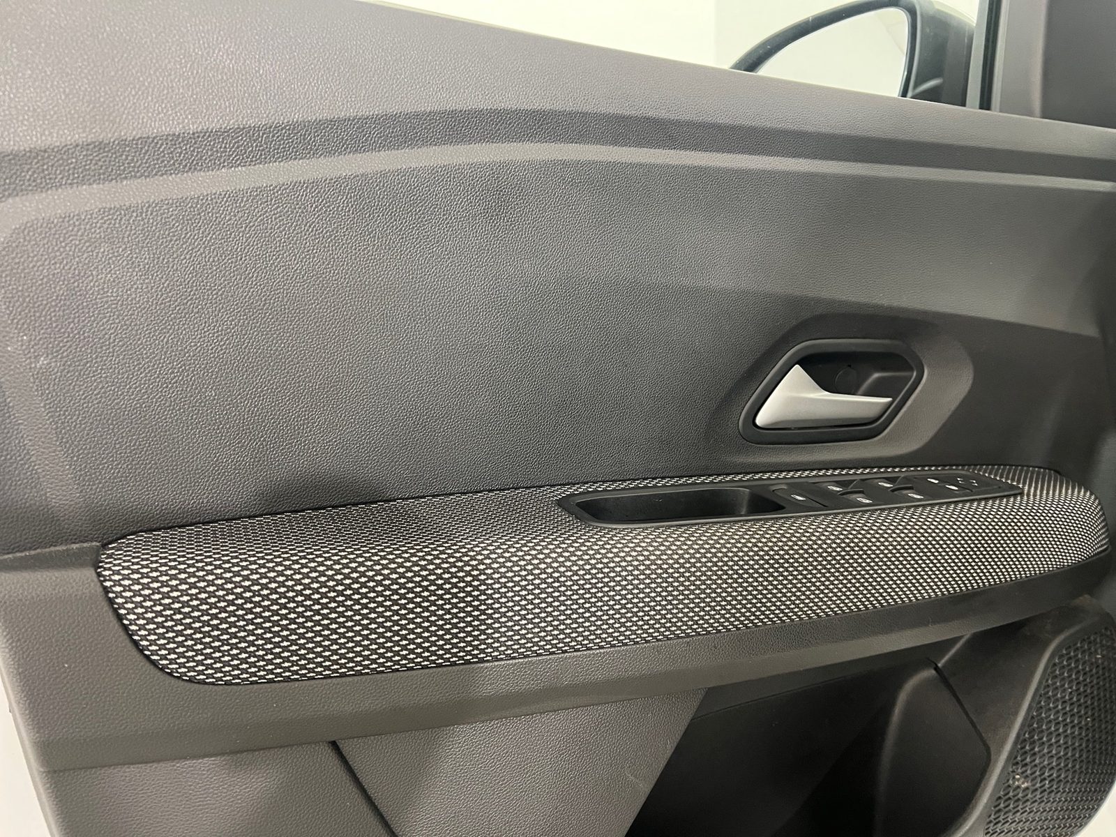 2023 Dacia Sandero — fotografija 13