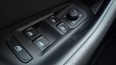 2021 Volkswagen Passat — sličica 26