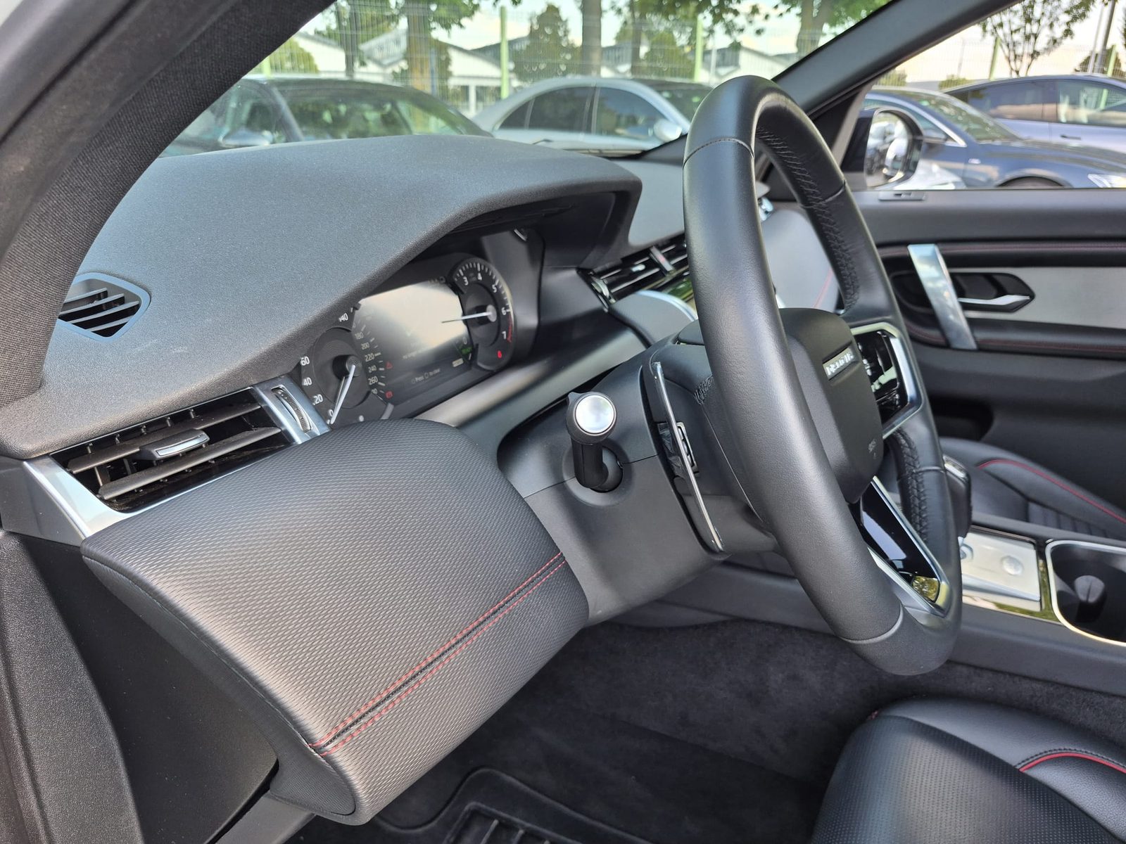 2022 Land Rover Discovery Sport — fotografija 11