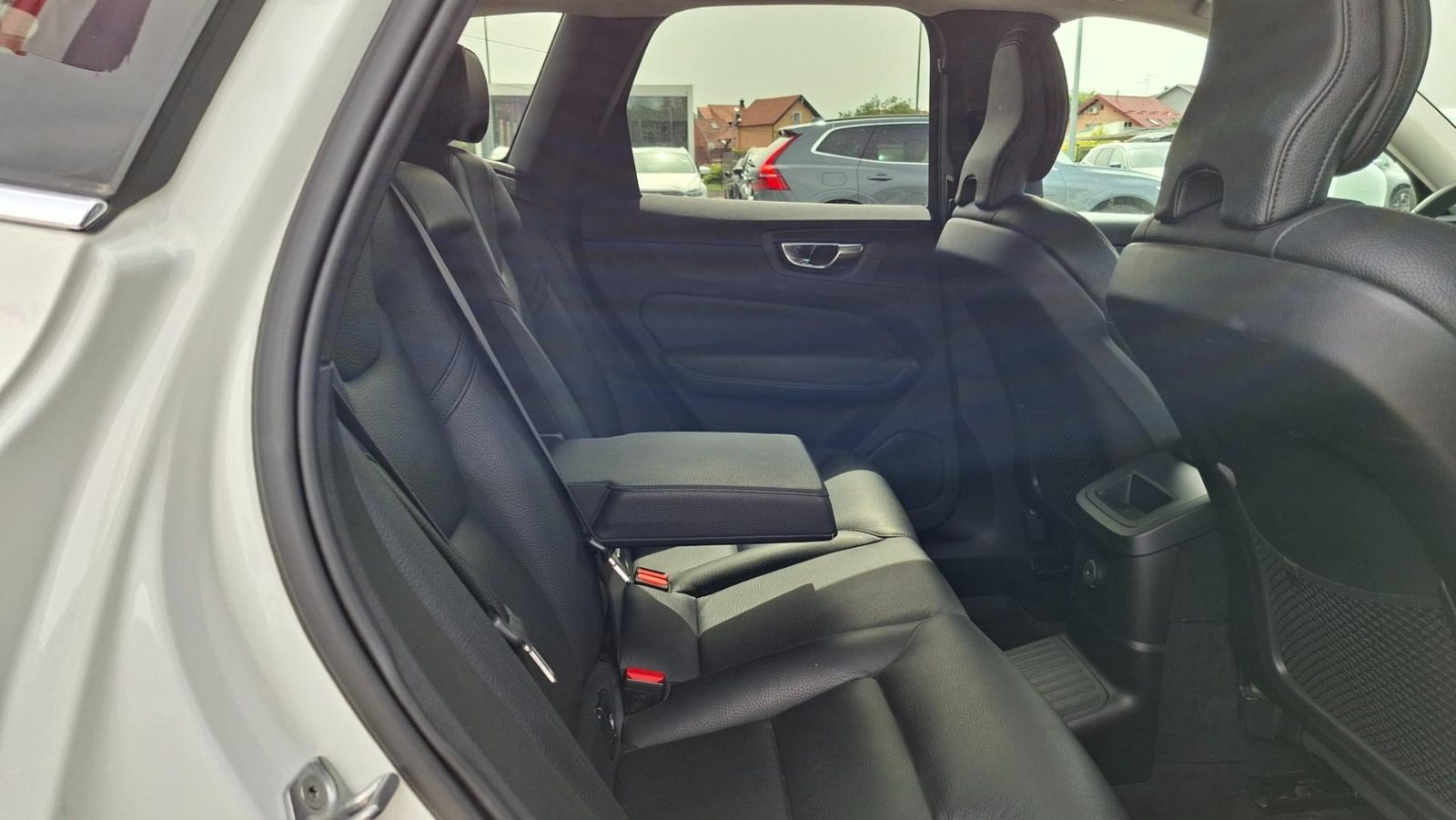 2022 Volvo XC60 — fotografija 6