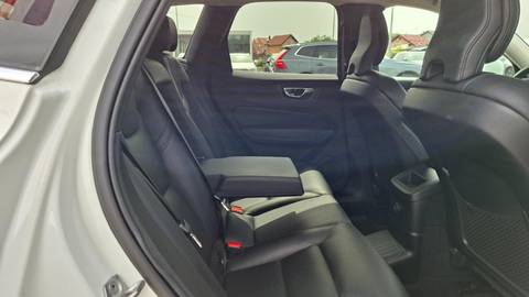 2022 Volvo XC60 — sličica 6