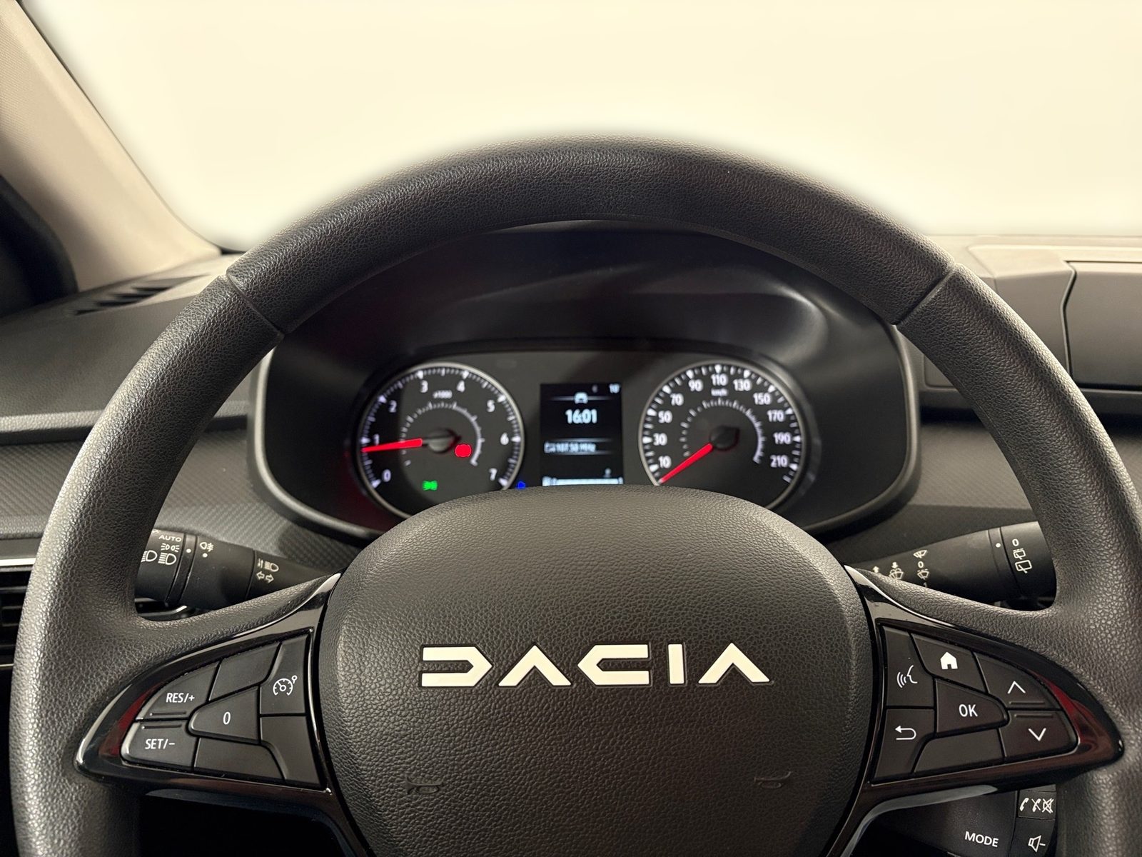 2023 Dacia Jogger — fotografija 16