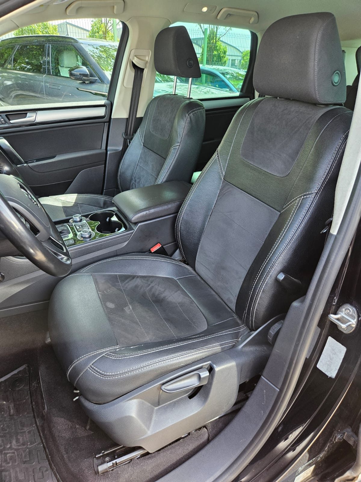 2016 Volkswagen Touareg — fotografija 20