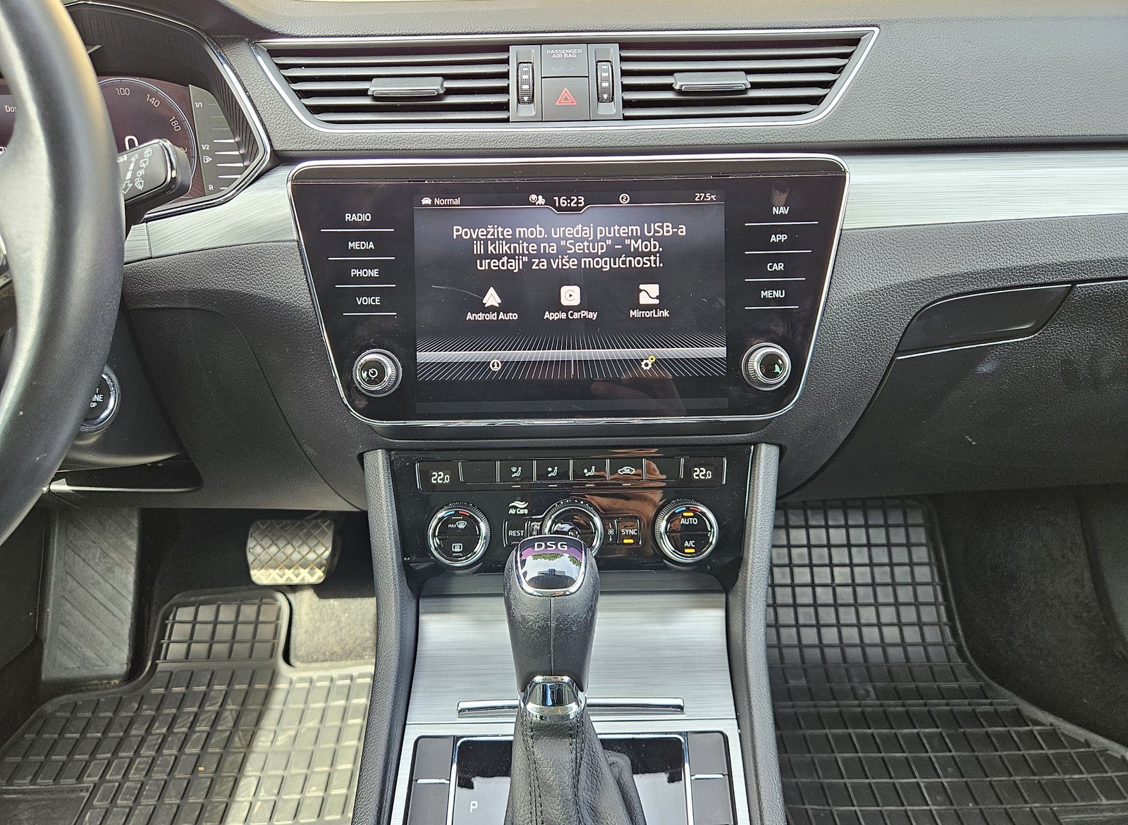 2022 Škoda Superb Combi — fotografija 17