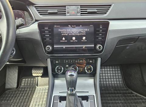 2022 Škoda Superb Combi — sličica 17