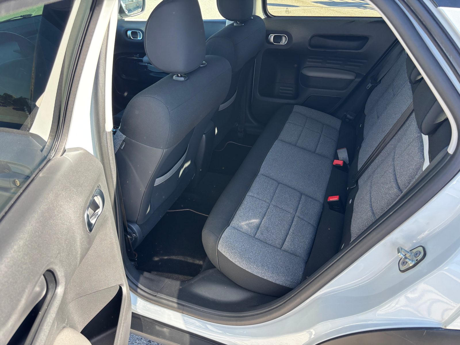 2019 Citroën C4 Cactus — fotografija 19