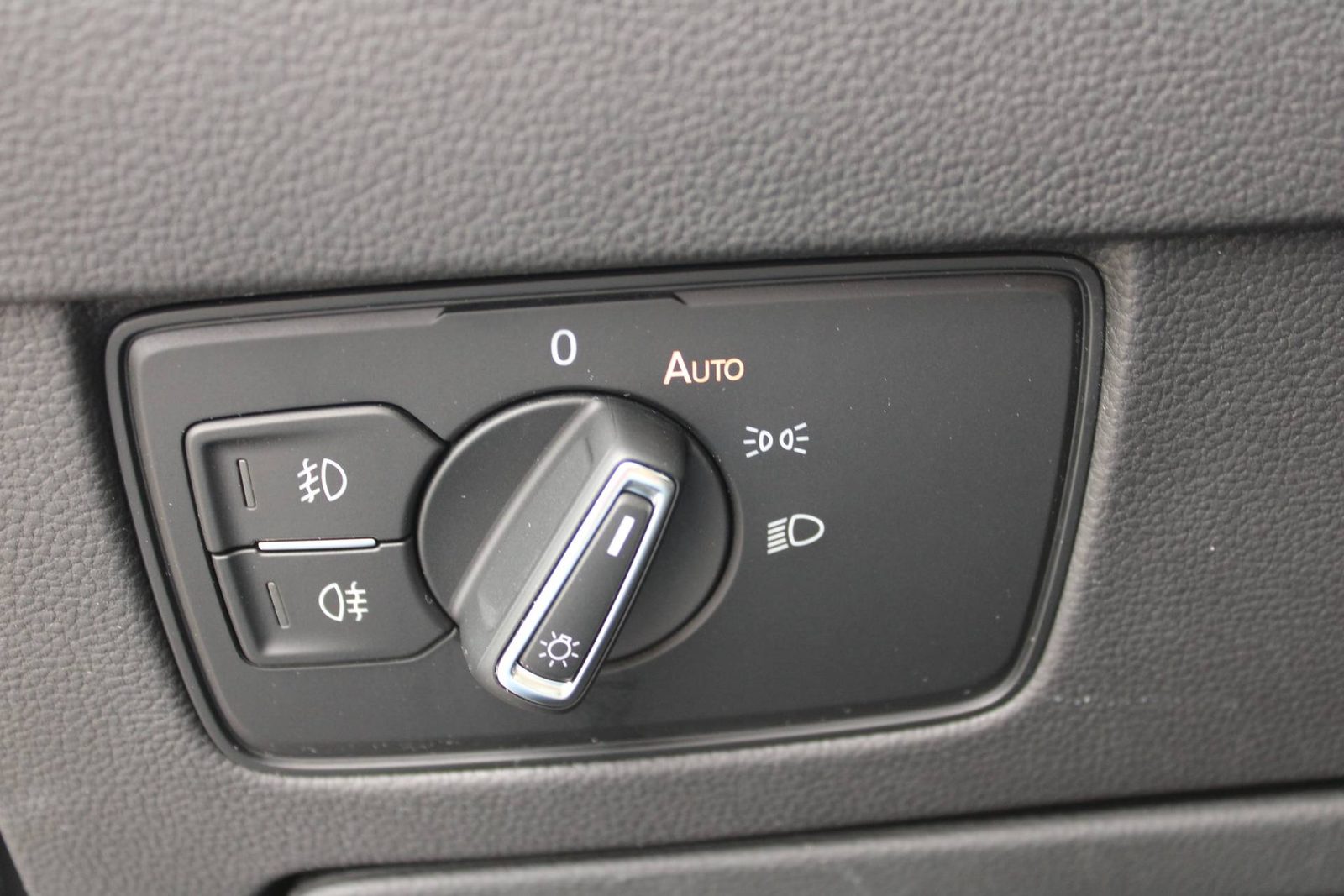 2021 Volkswagen Passat — fotografija 15
