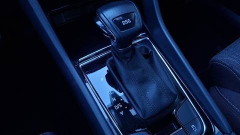 2021 Škoda Karoq — sličica 18