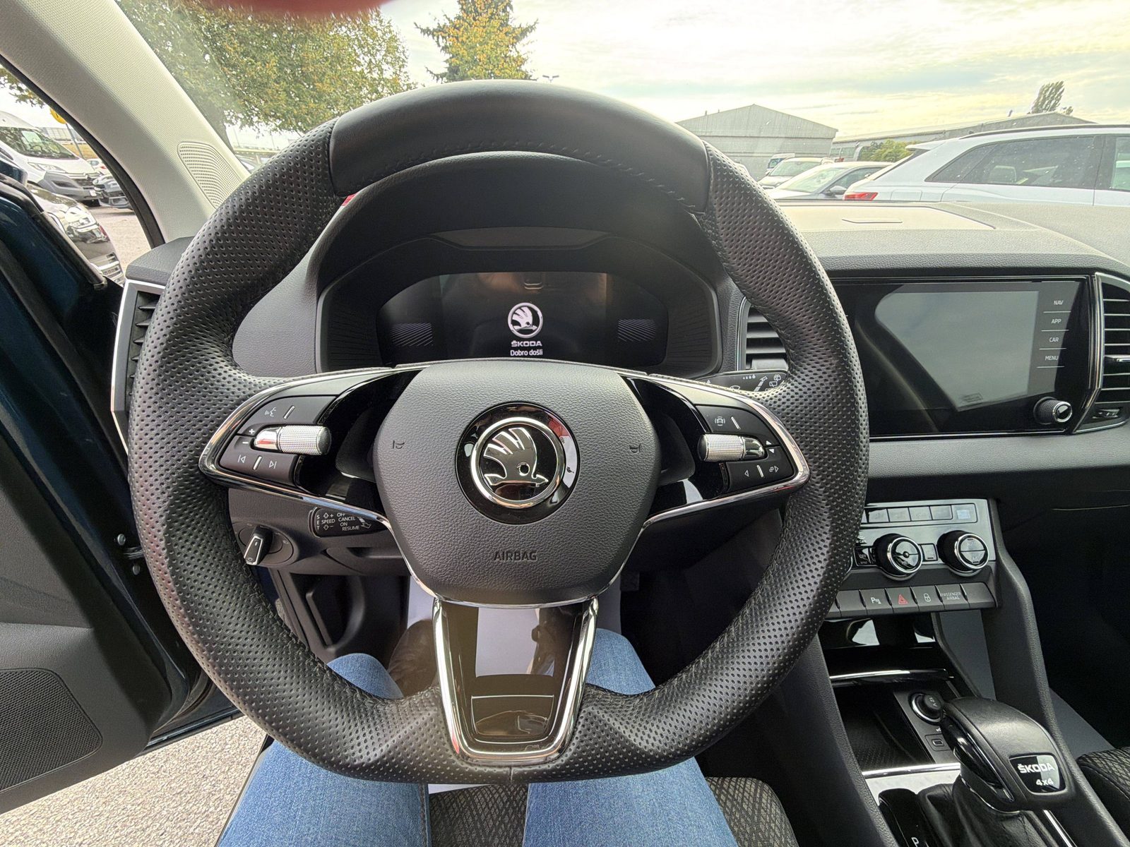 2023 Škoda Karoq — fotografija 27