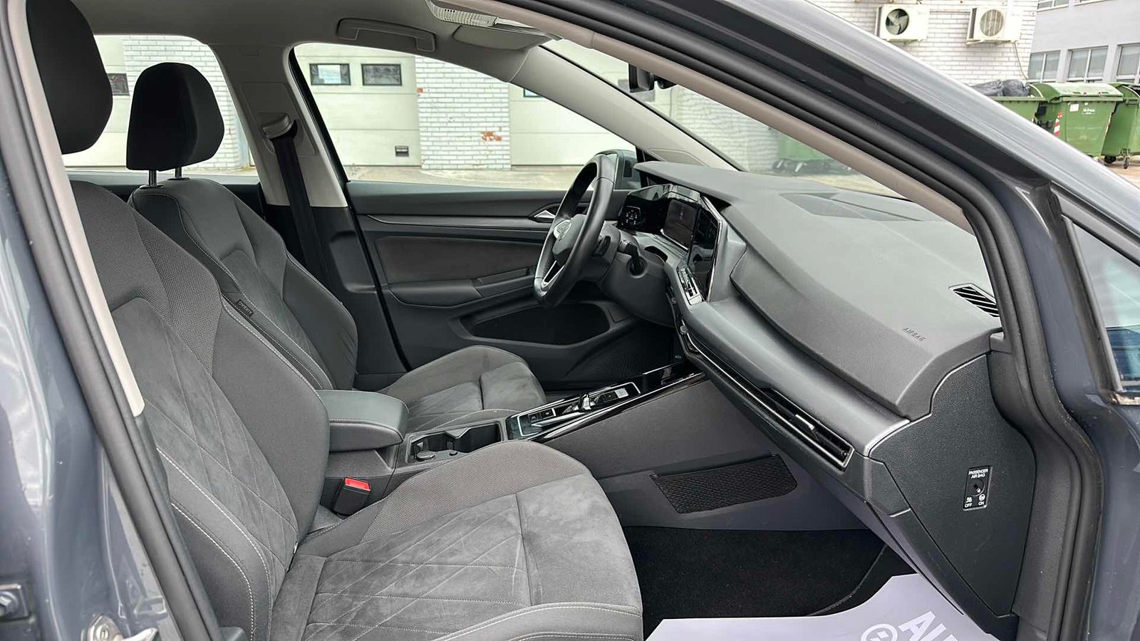 2023 Volkswagen Golf — fotografija 9