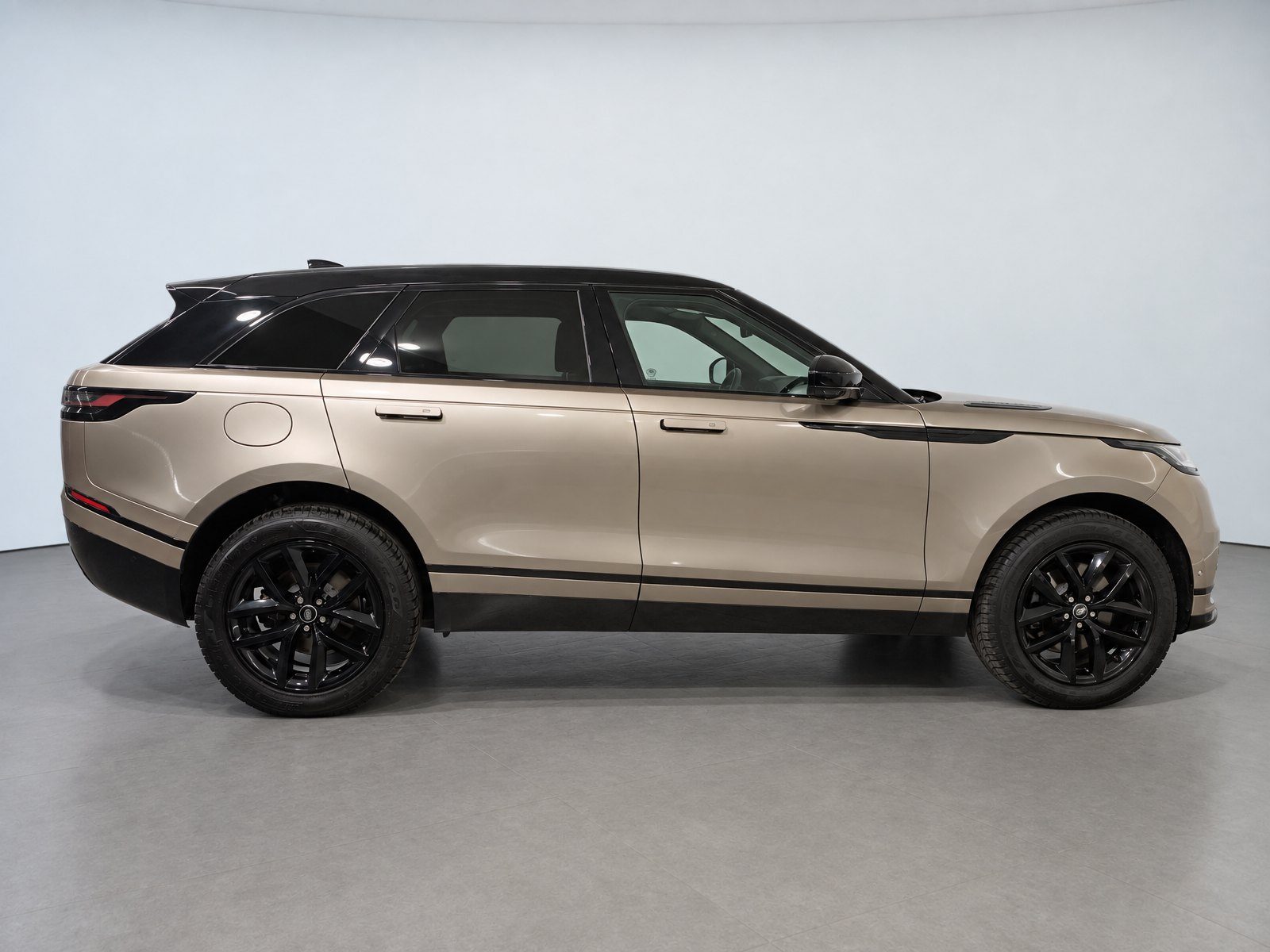 2026 Land Rover Range Rover Velar — fotografija 4
