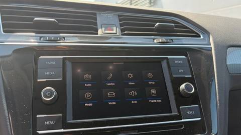 2021 Volkswagen Tiguan — sličica 28