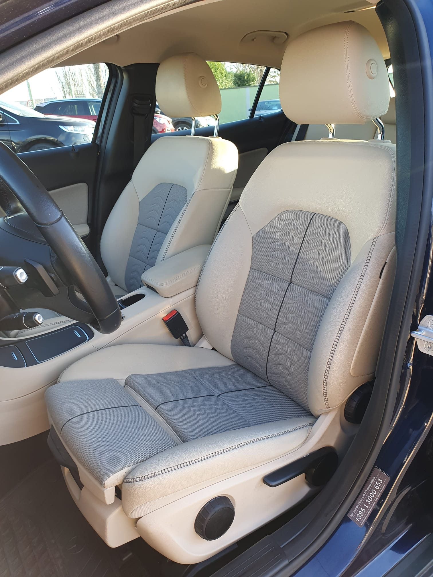 2017 Mercedes-Benz GLA — fotografija 17