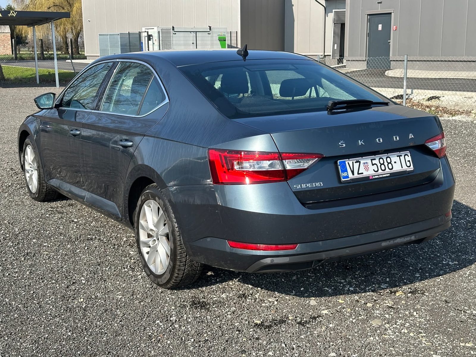 2021 Škoda Superb — fotografija 5