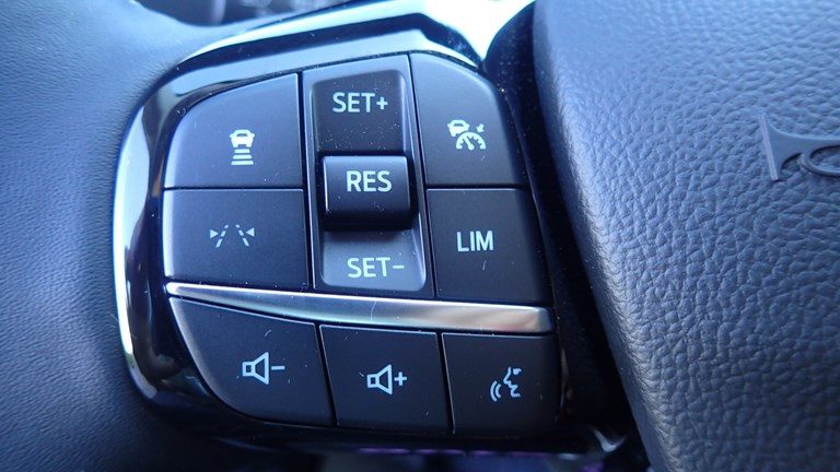 2025 Ford Kuga — fotografija 14