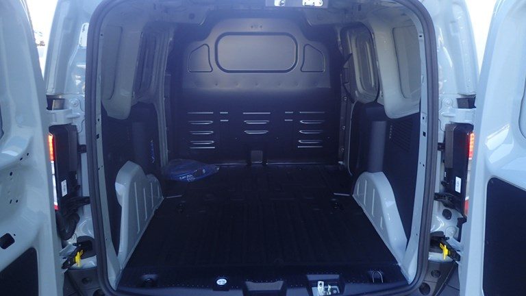 2025 Ford Transit — fotografija 18