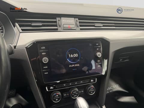 2020 Volkswagen Passat — sličica 16
