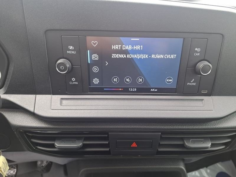 2021 Volkswagen Caddy — fotografija 16