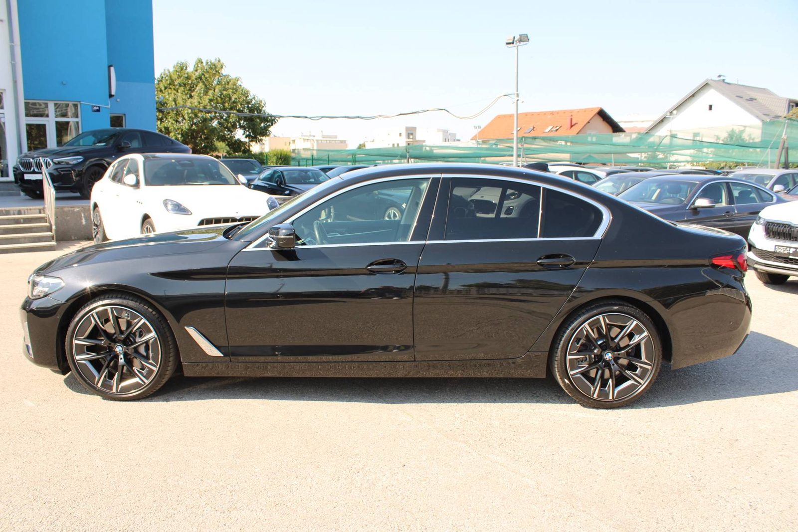 2022 BMW Serija 5 — fotografija 8