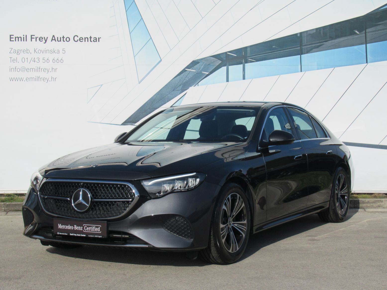 2025 Mercedes-Benz E-klasa Avantgarde — fotografija 3