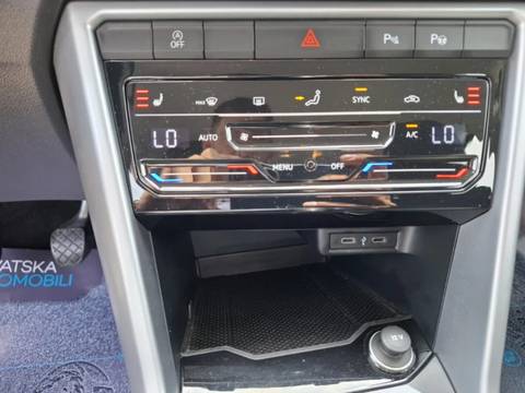 2023 Volkswagen T-Roc — sličica 21