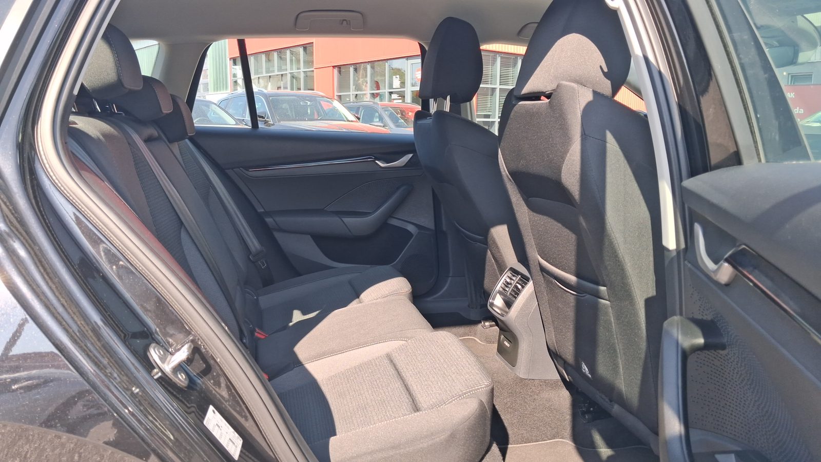 2024 Škoda Octavia Combi — fotografija 10