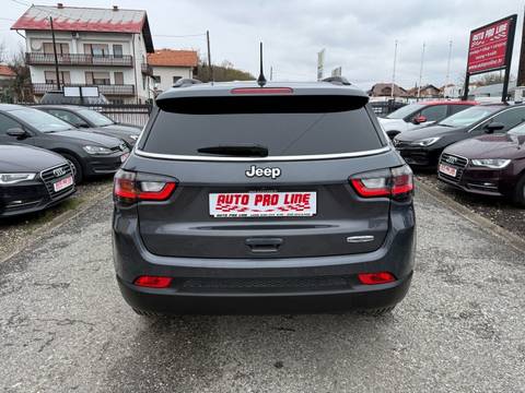 2021 Jeep Compass — sličica 3