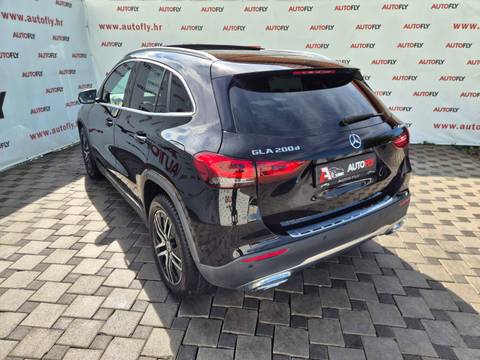2021 Mercedes-Benz GLA — sličica 6