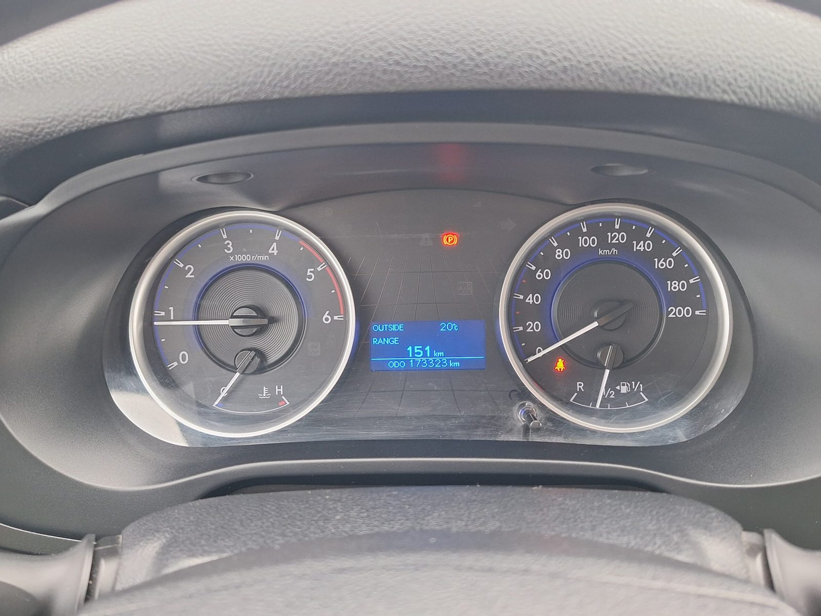 2019 Toyota Hilux — fotografija 11