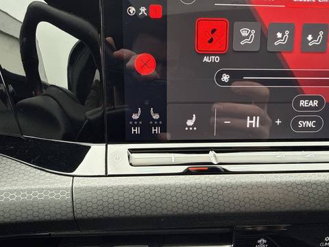 2024 Volkswagen Golf — sličica 30
