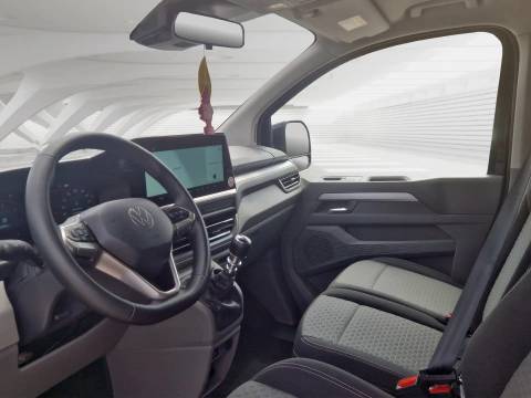2025 Volkswagen Caravelle — sličica 9