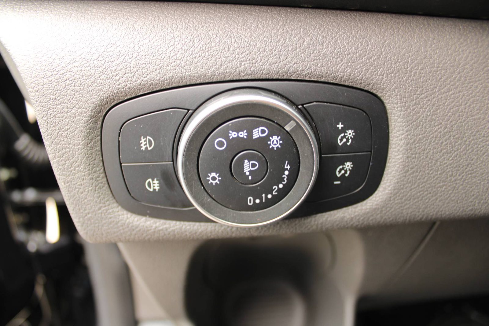 2024 Ford Tourneo — fotografija 16