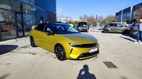 2023 Opel Astra — sličica 2