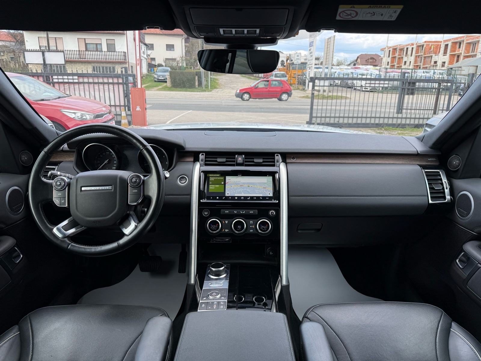 2018 Land Rover Discovery — fotografija 14
