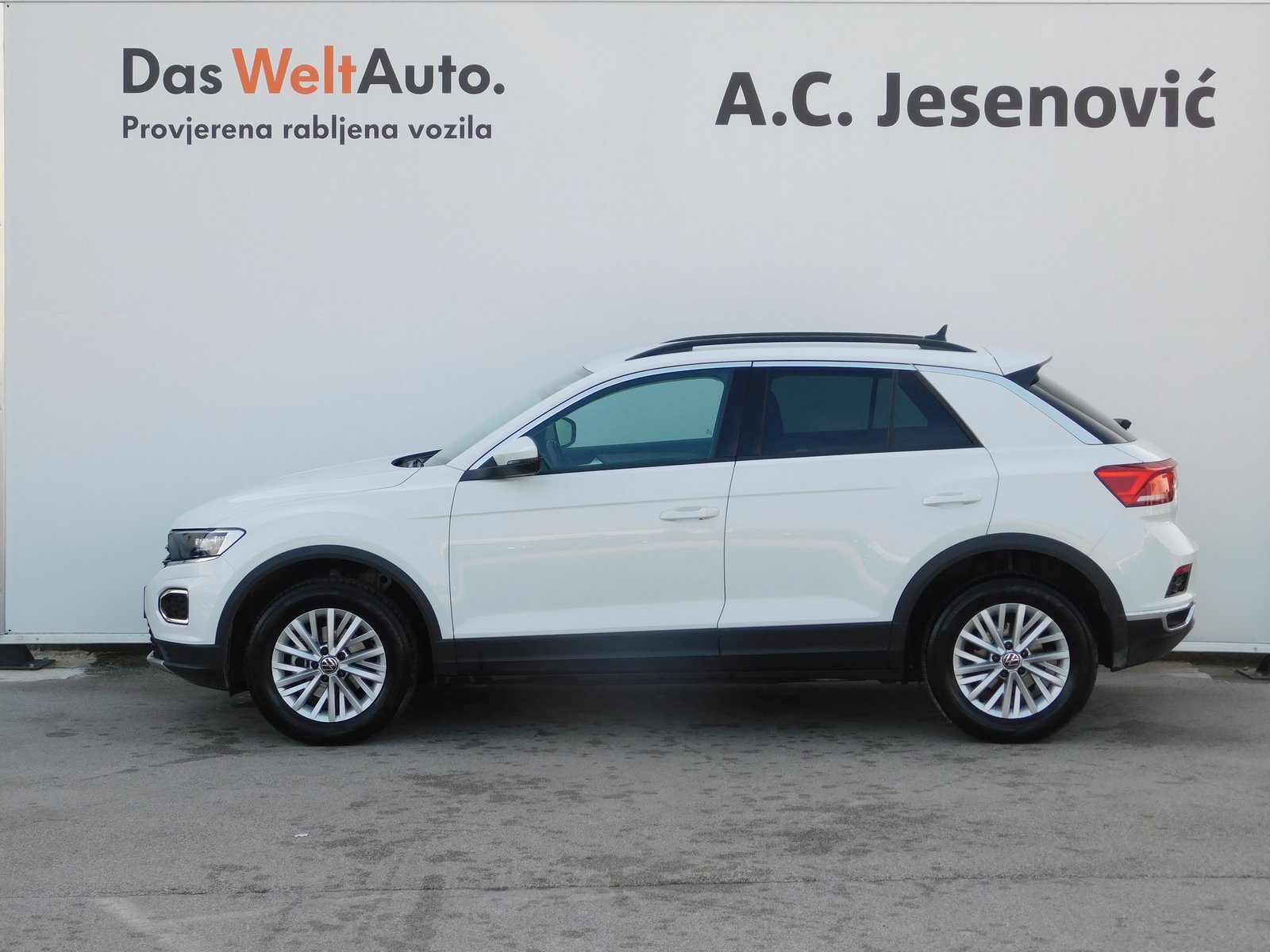 2022 Volkswagen T-Roc — fotografija 6