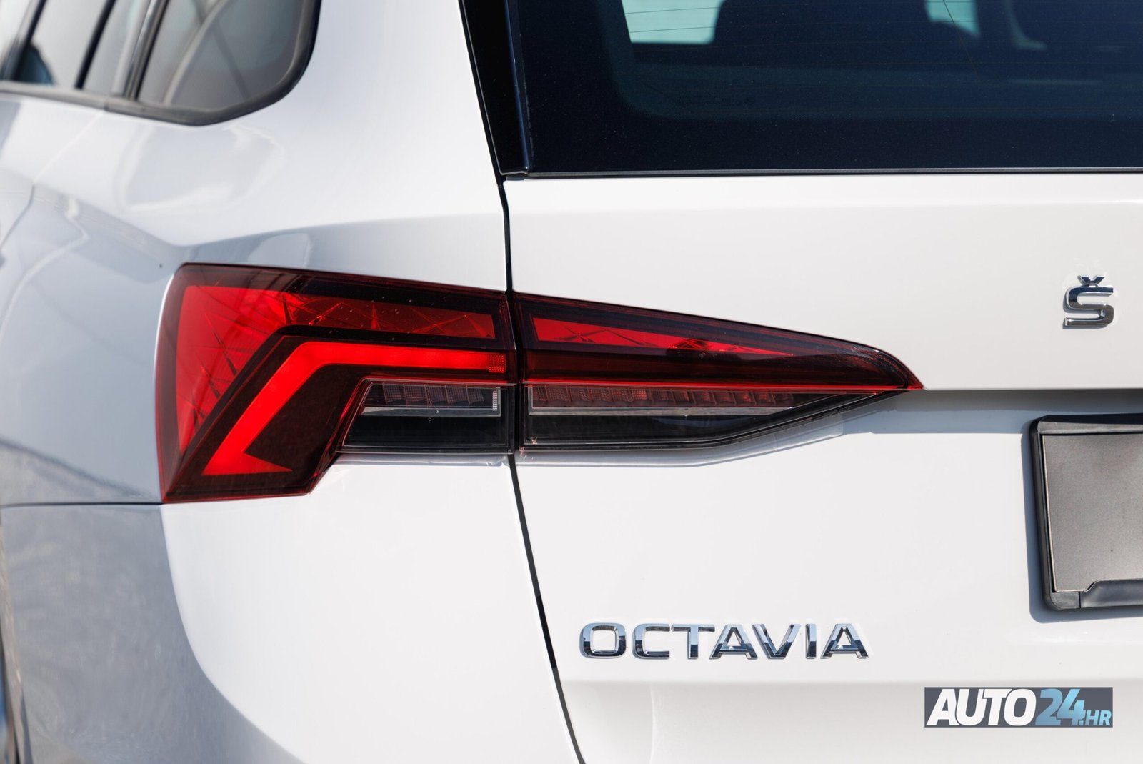 2022 Škoda Octavia — fotografija 10