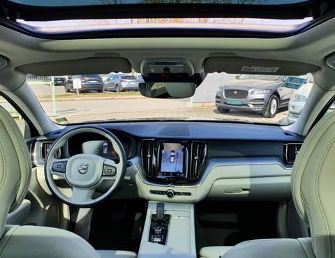 2021 Volvo XC60 — sličica 17