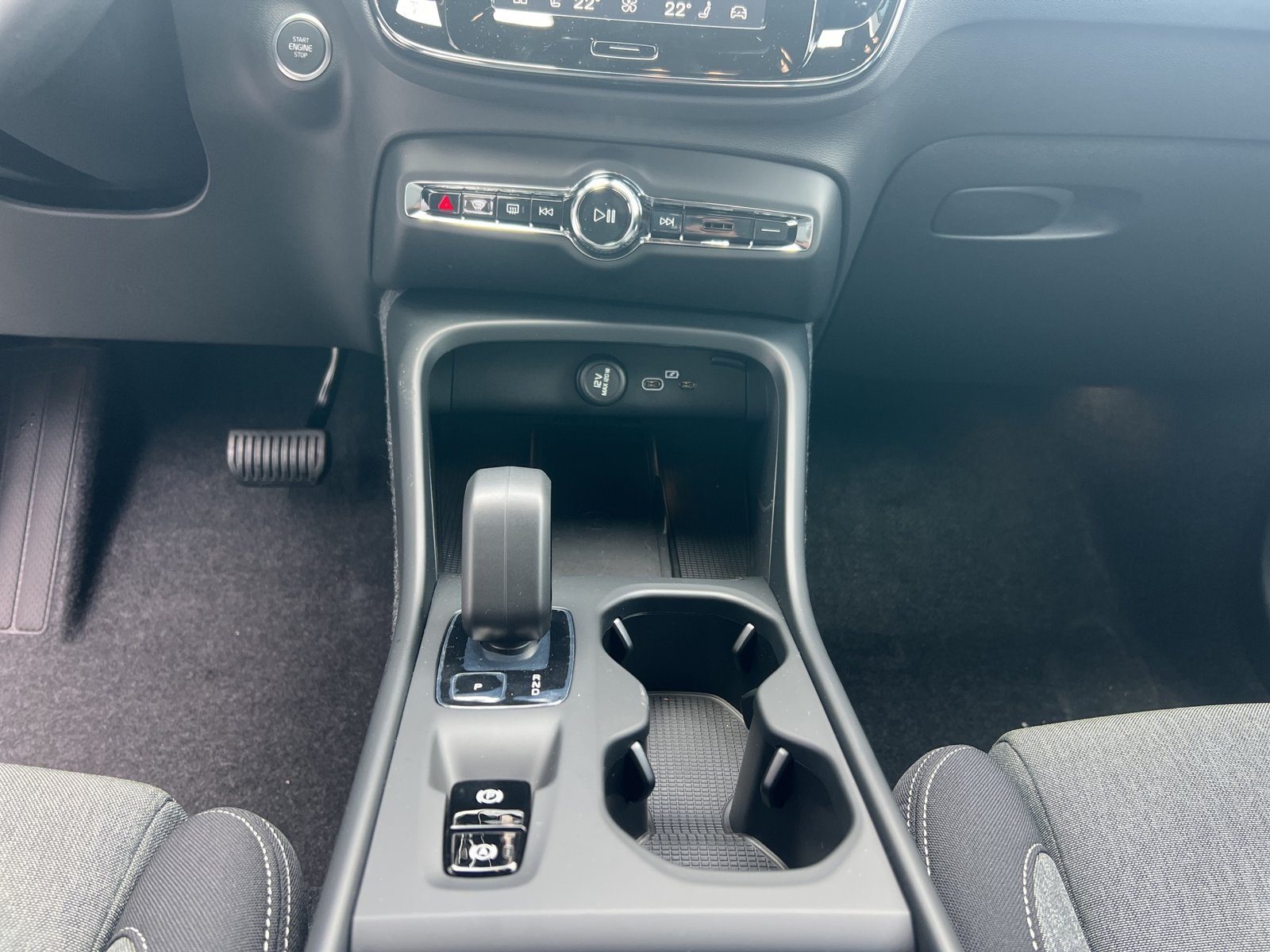 2026 Volvo XC40 — fotografija 14