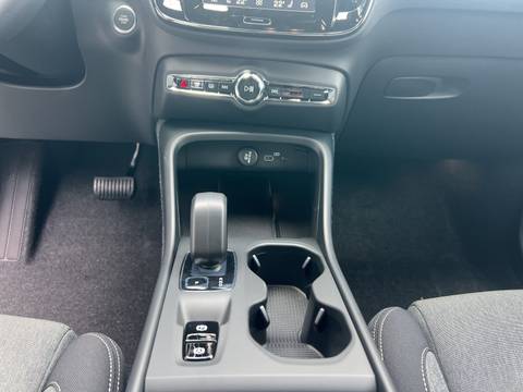 2026 Volvo XC40 — sličica 14