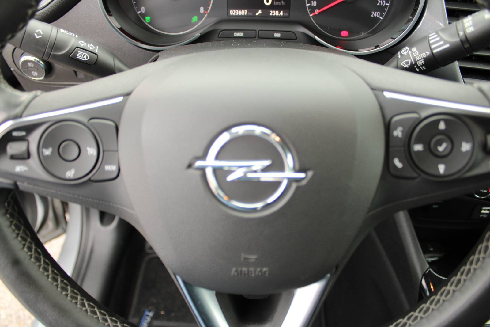 2023 Opel Crossland X — fotografija 16