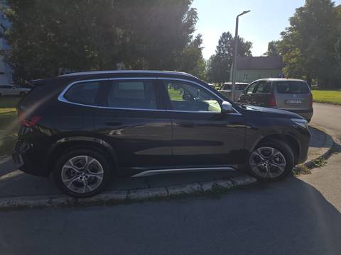 2023 BMW X1 — sličica 3
