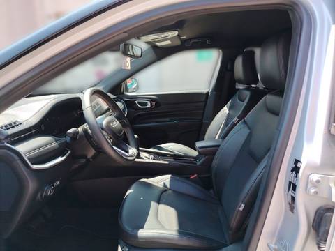 2022 Jeep Compass — sličica 16