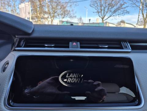 2017 Land Rover Range Rover Velar — sličica 24