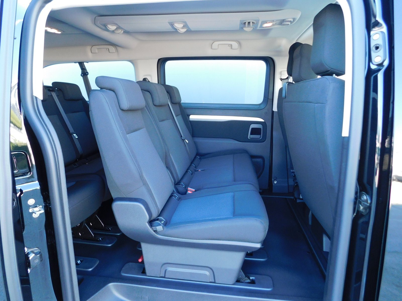 2022 Opel Zafira — fotografija 9