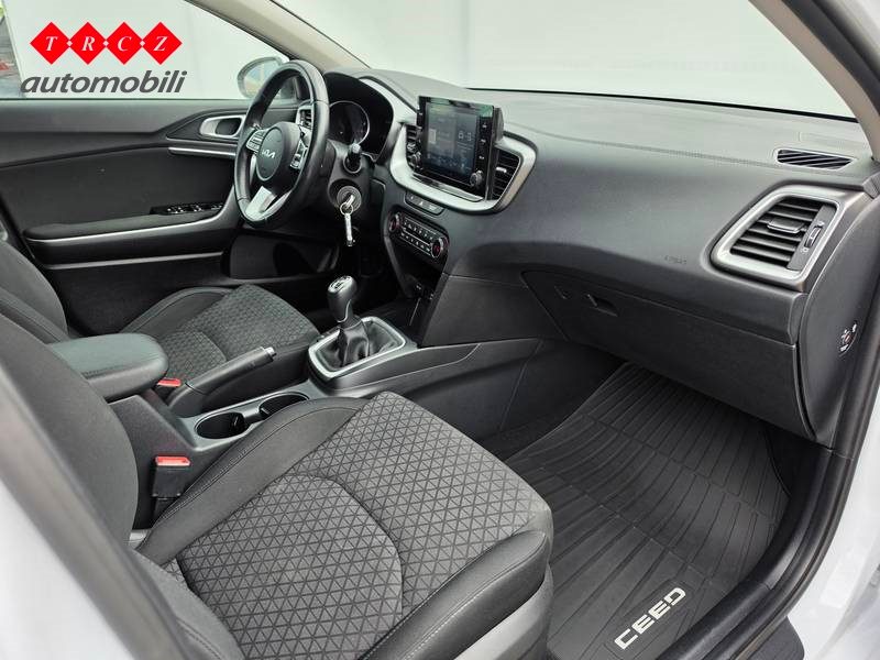 2022 Kia Ceed — fotografija 6
