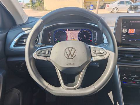 2022 Volkswagen T-Roc — sličica 11